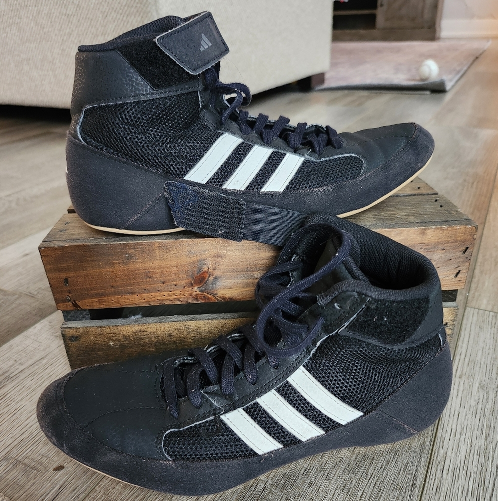 adidas Men's HVC 2 Wrestling Shoes Black/White, Size 8.5, AQ3325